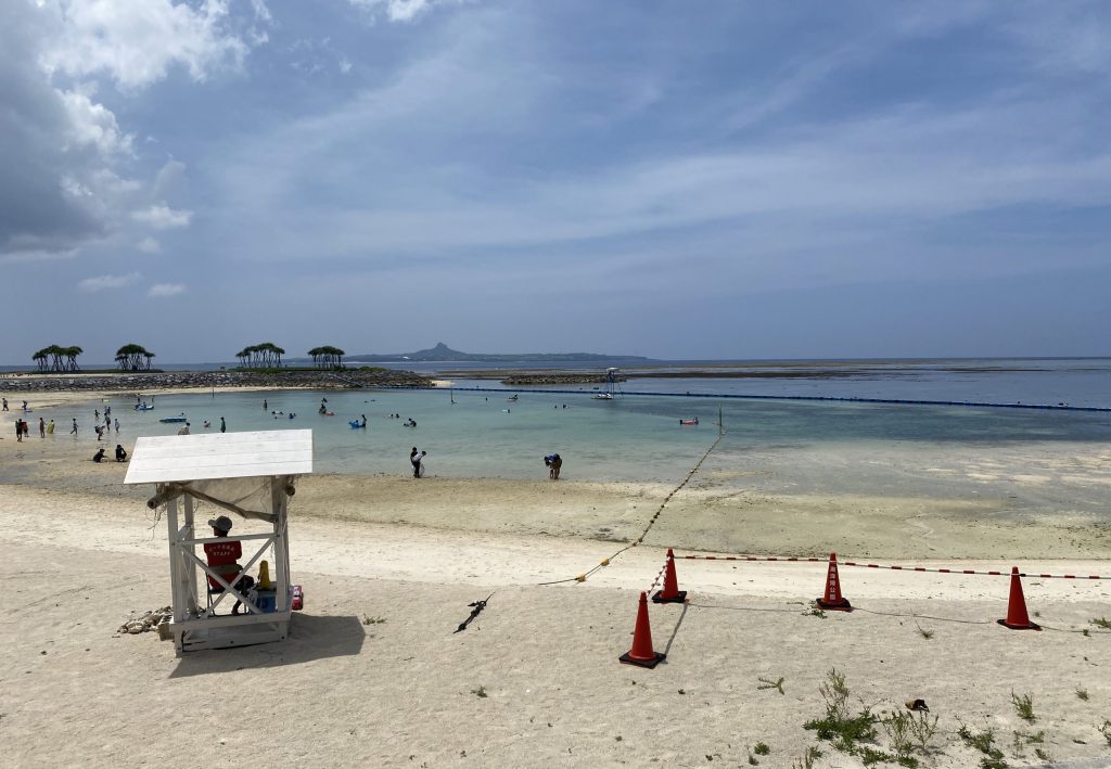 沖縄　エメラルドビーチ